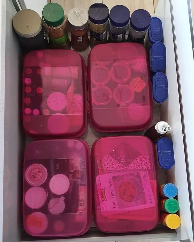 Tupperware Large Sweet Box - This week only